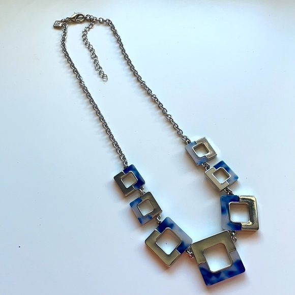 NWOT Banana Republic Silver & Blue Marble Necklace - Picture 4 of 4